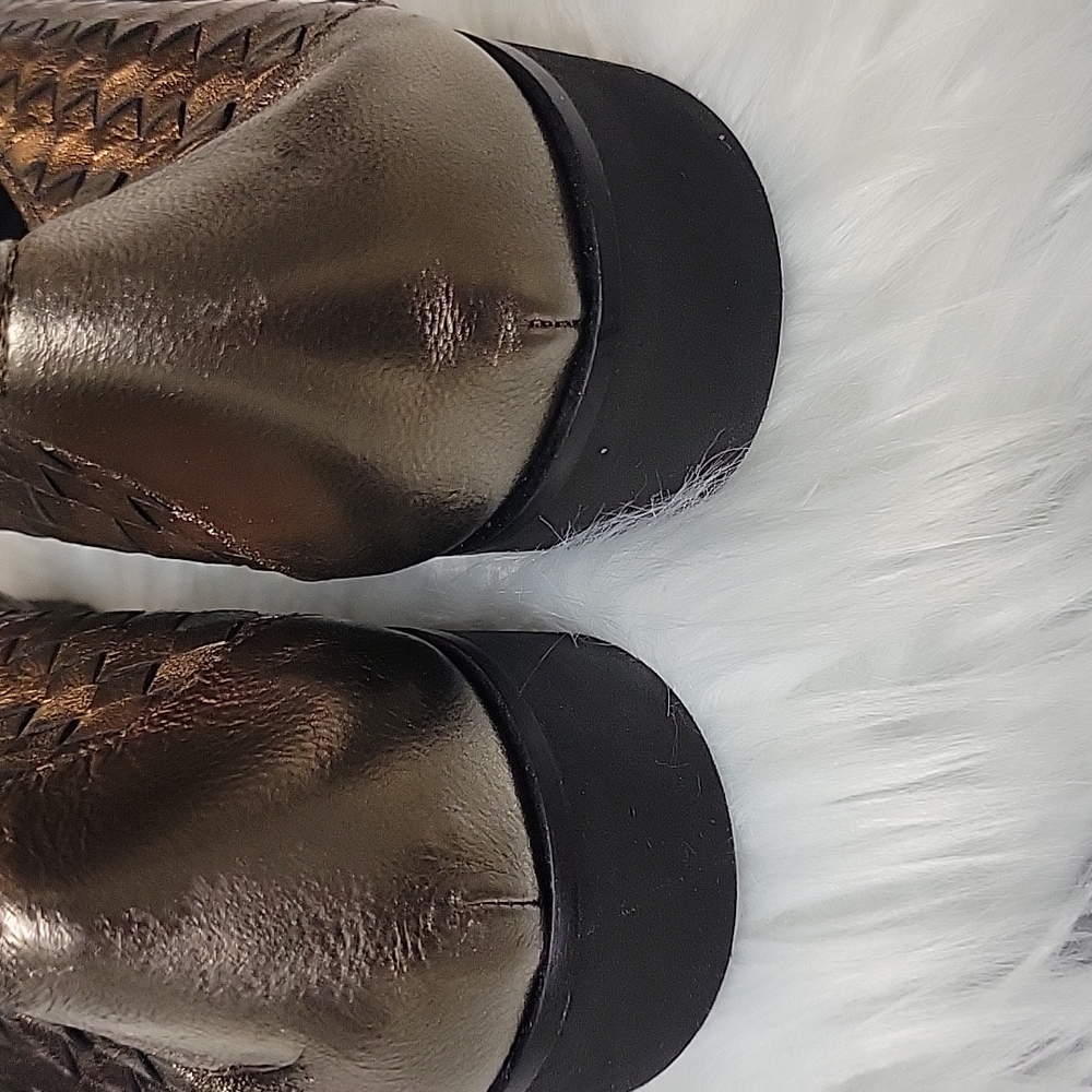 Beautiful And Comfortable - image 6